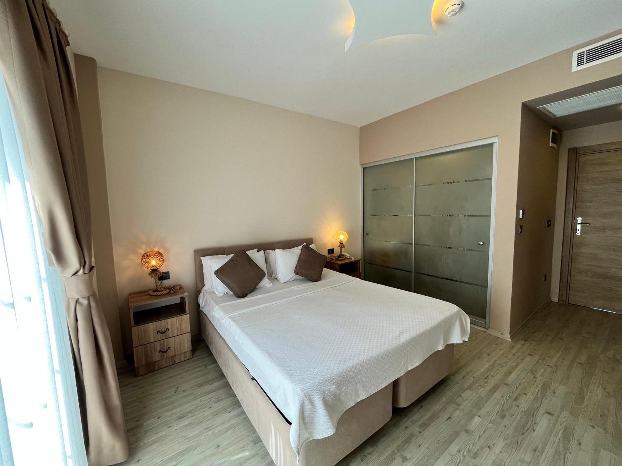 F&G Butik Hotel Alacatı Ruang foto